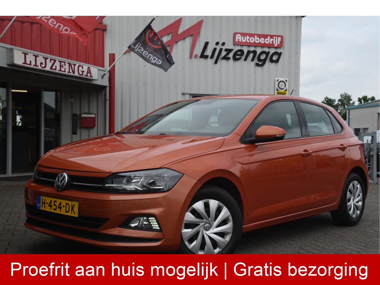 Volkswagen Polo - 1.0 TSI Comfortline Business Navi | DAB | Adaptive cruise | AC | Bluetooth | Trekhaak - AutoWereld.nl