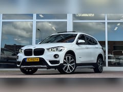 BMW X1 - SDrive20i Panoramadak Camera Led Leer 19"LM Mooi