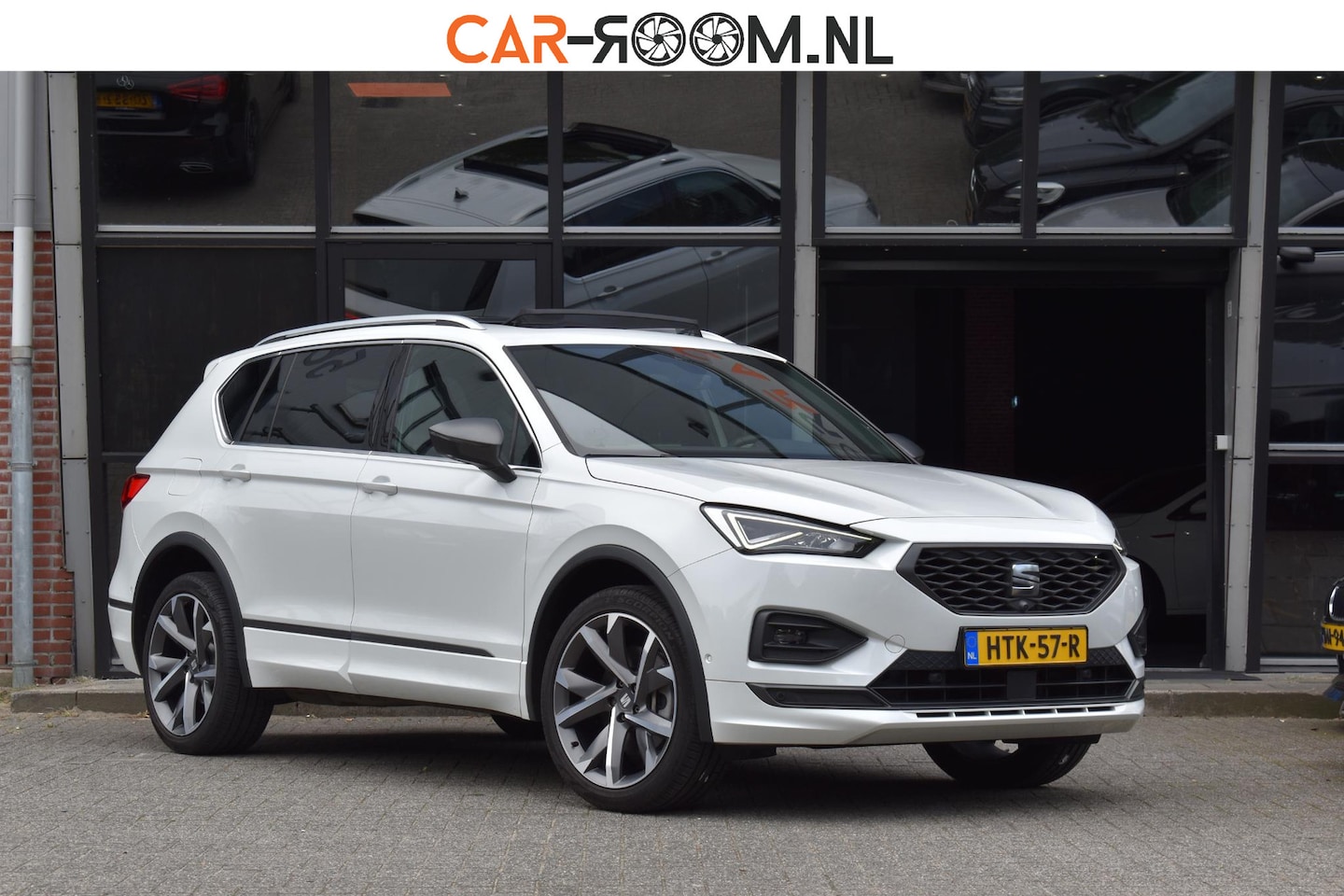 Seat Tarraco - 1.4 TSI e-Hybrid Business FR Pano Kuip 360C Lane Trekhaak ACC - AutoWereld.nl