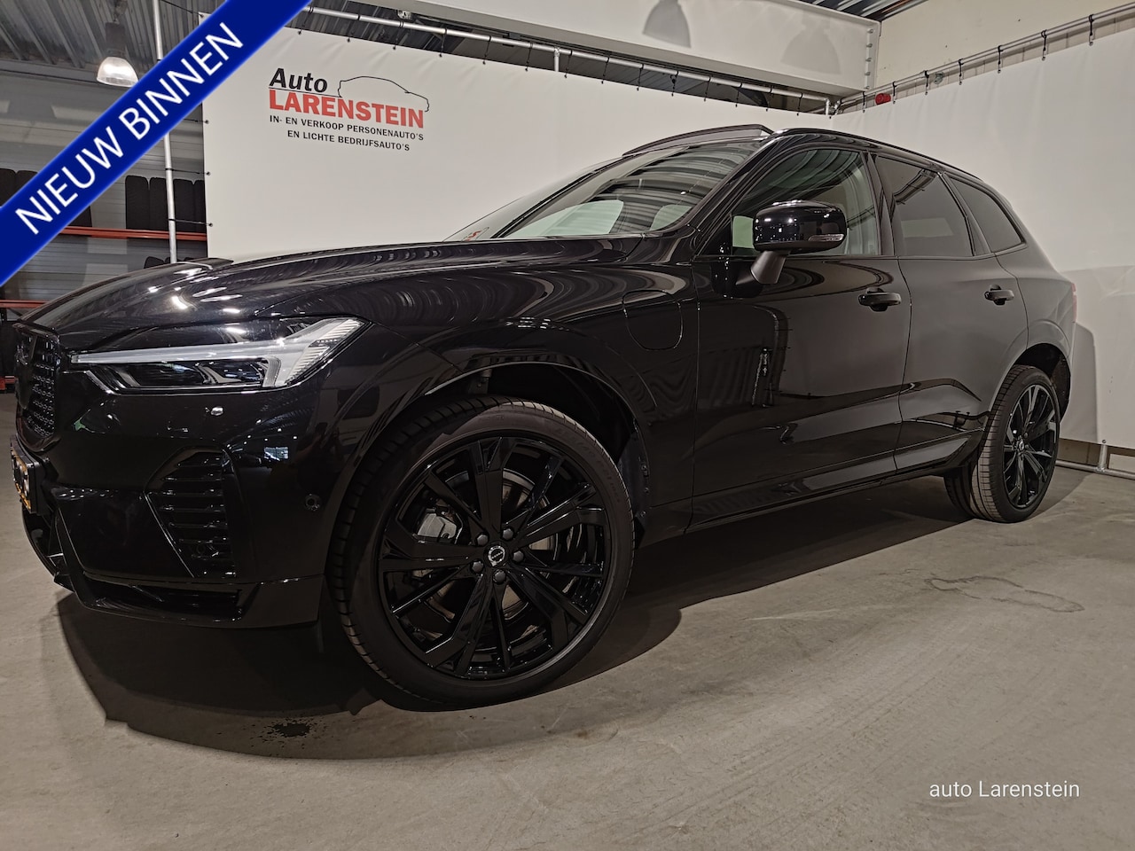 Volvo XC60 - 2.0 T6 350pk Plug-in hybrid AWD Ultra Black Edition Panoramadak / Head-Up / 360 / ACC / Na - AutoWereld.nl