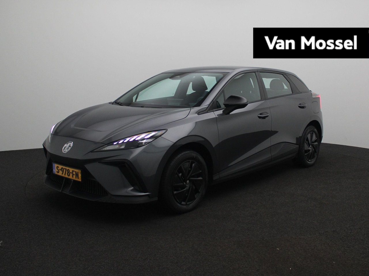 MG MG4 Electric - Standard 51 kWh | Apple CarPlay | Led Koplampen | Adaptive Cruise Control | - AutoWereld.nl
