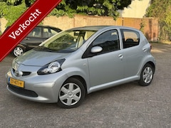 Toyota Aygo - 1.0-12V +