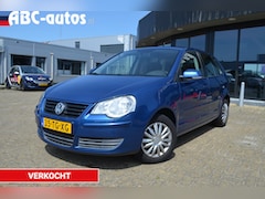 Volkswagen Polo - 1.4-16V Optive 5 deurs / Airco / trekhaak