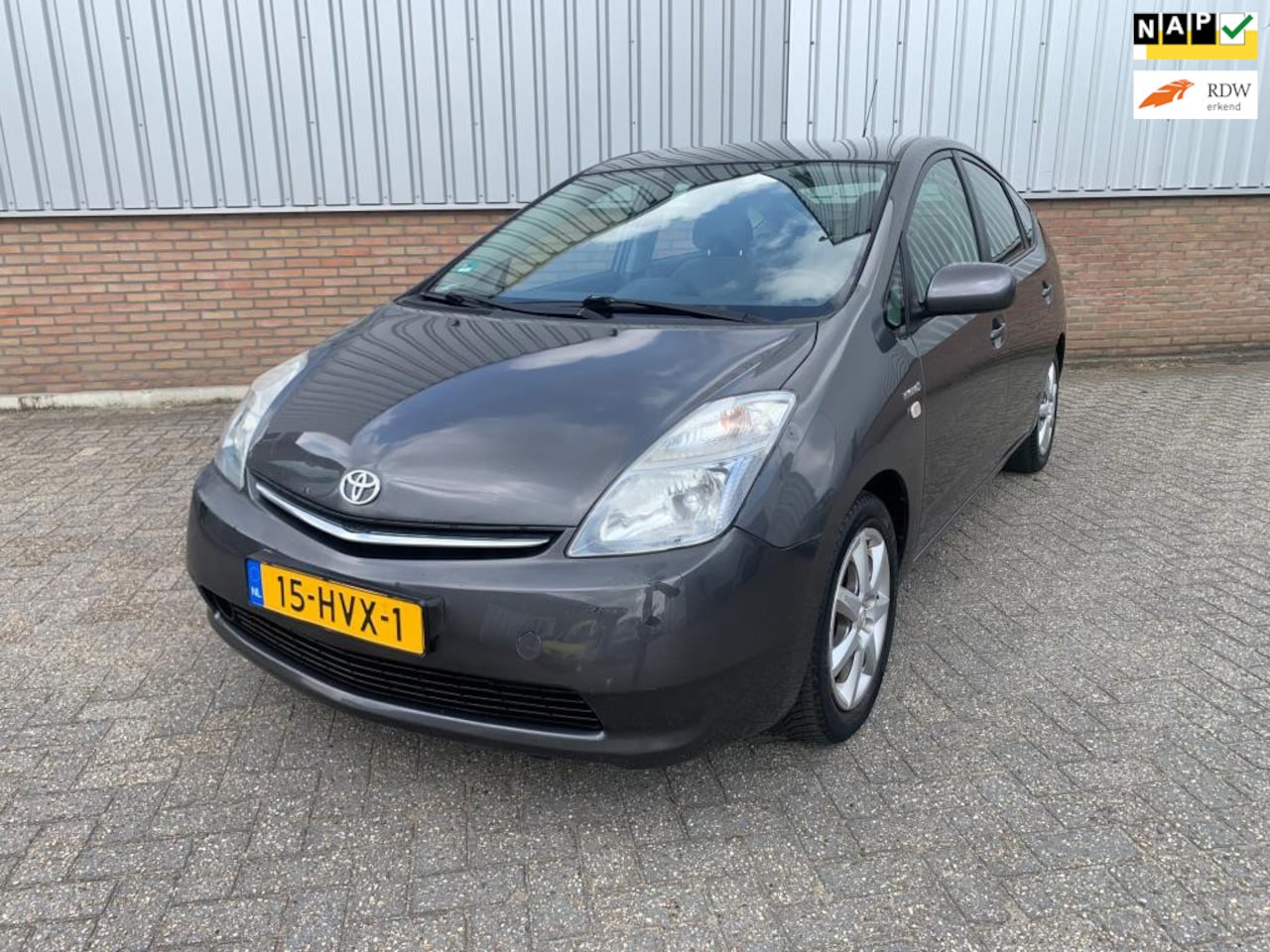 Toyota Prius - 1.5 VVT-i APK/ NAP/ Cruise - AutoWereld.nl