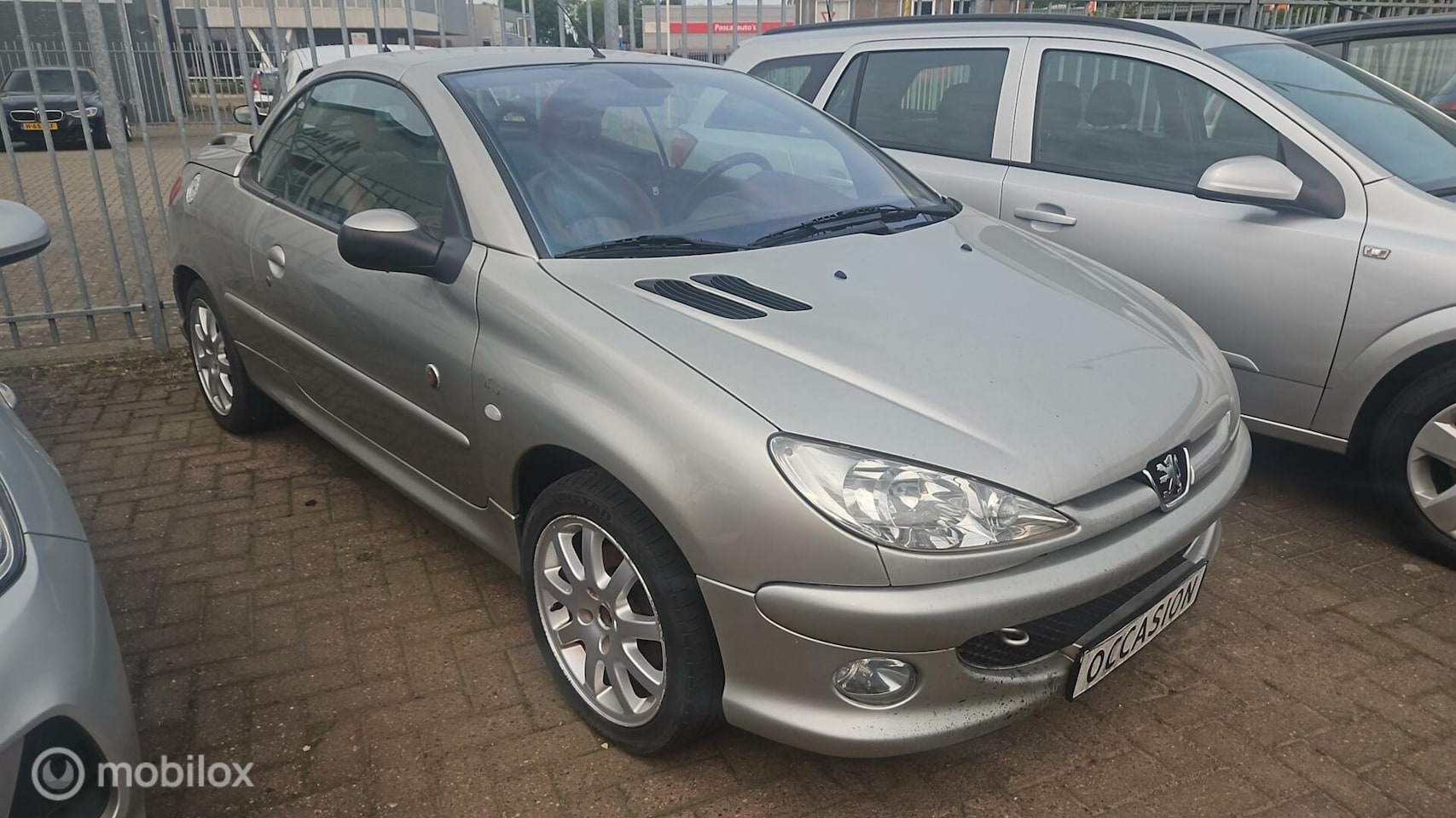 Peugeot 206 CC - 2.0-16V dak werkt niet is wel te repareren - AutoWereld.nl