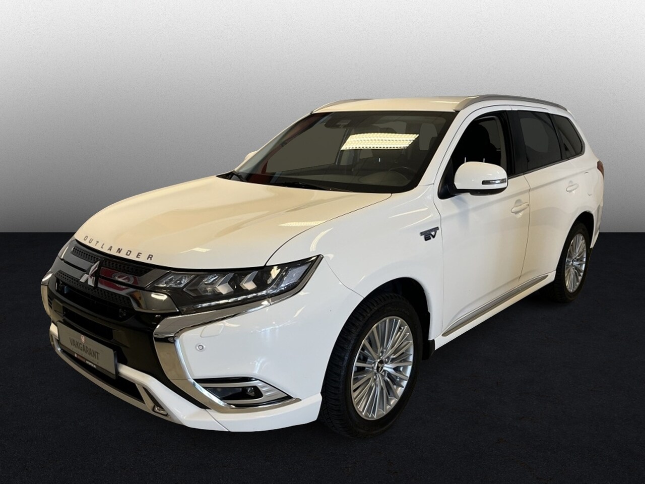 Mitsubishi Outlander - 2.4 PHEV Intense+ ( Adaptief. cruise controle / standkachel / la - AutoWereld.nl
