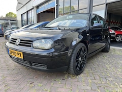 Volkswagen Golf - 2.0 Highline airco trekhaak climate