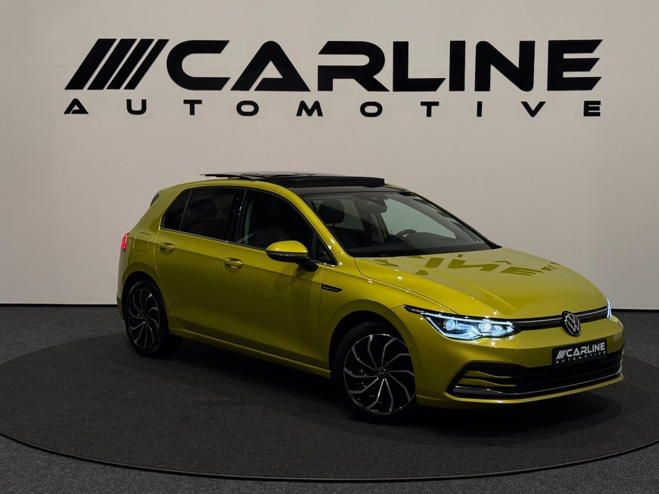 Volkswagen Golf - 1.5 eTSI PANORAMA VIRTUAL SFEERVERL. ASSIST KEYLESS GARANTIE NAP APK - AutoWereld.nl