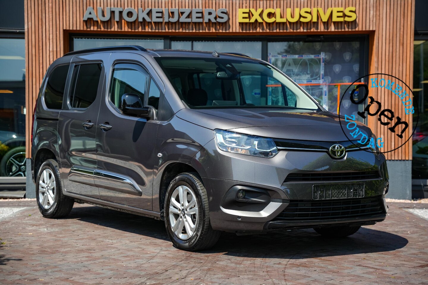 Toyota ProAce City - Geel Kenteken 5 Persoons Automaat Navi - AutoWereld.nl