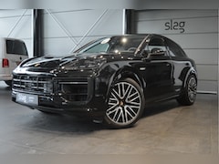 Porsche Cayenne Coupé - 3.0 E-Hybrid Bose pano luchtvering softclose 22 inch