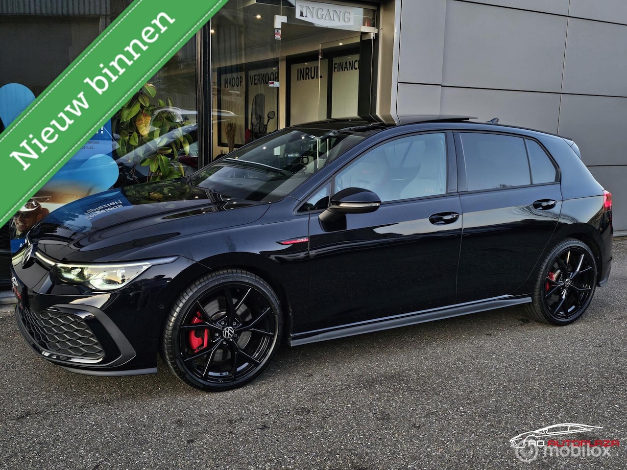Volkswagen Golf - 2.0 TSI GTI Black Style Panorama/Harman Kardon/ - AutoWereld.nl