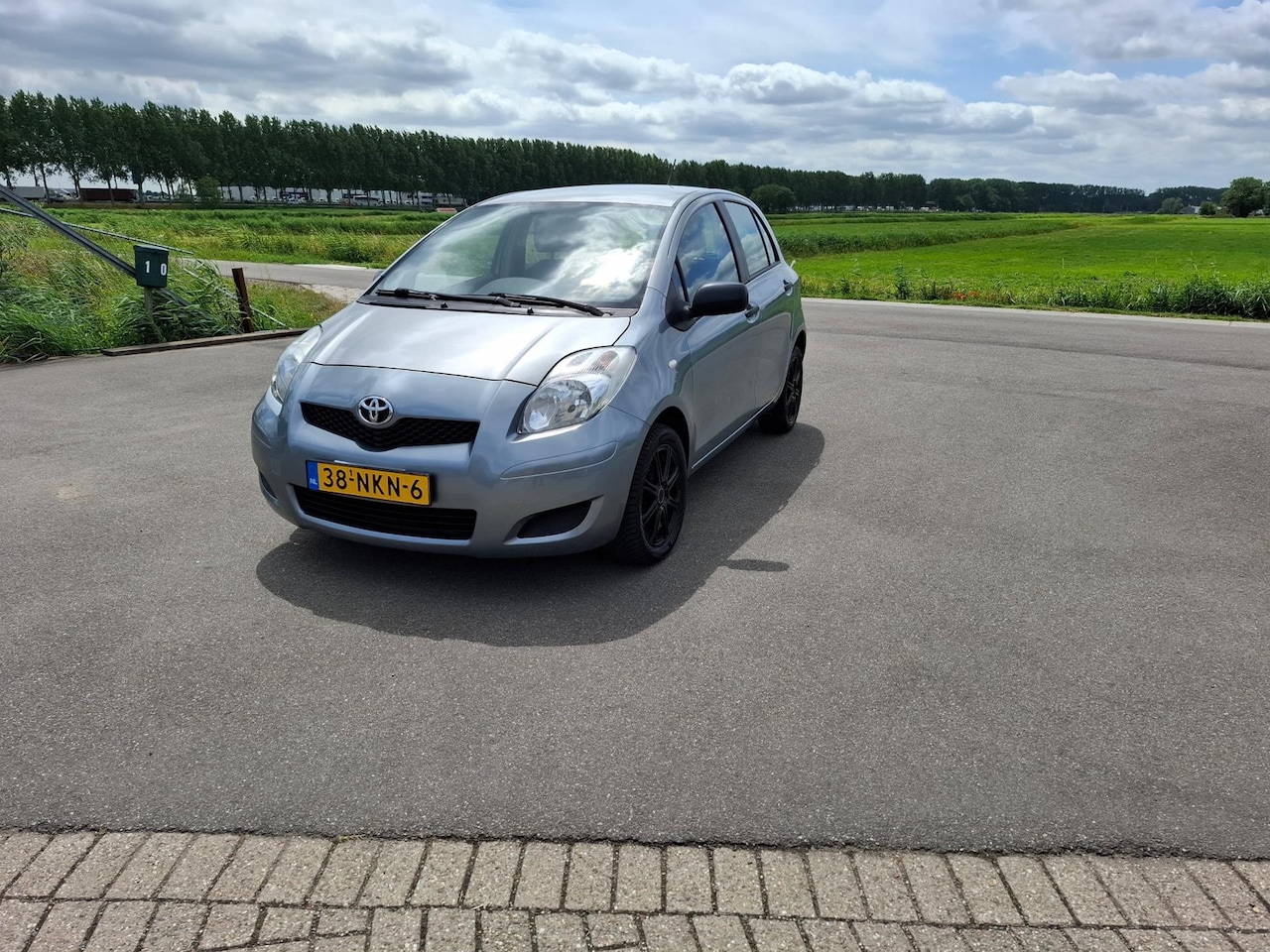 Toyota Yaris - 1.0 VVTi Acces 1.0 VVTi Acces - AutoWereld.nl