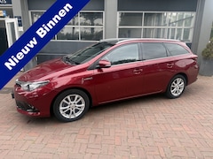 Toyota Auris Touring Sports - 1.8 Hybrid Dynamic Go 06-2017 122.044 KM apk 6-2026