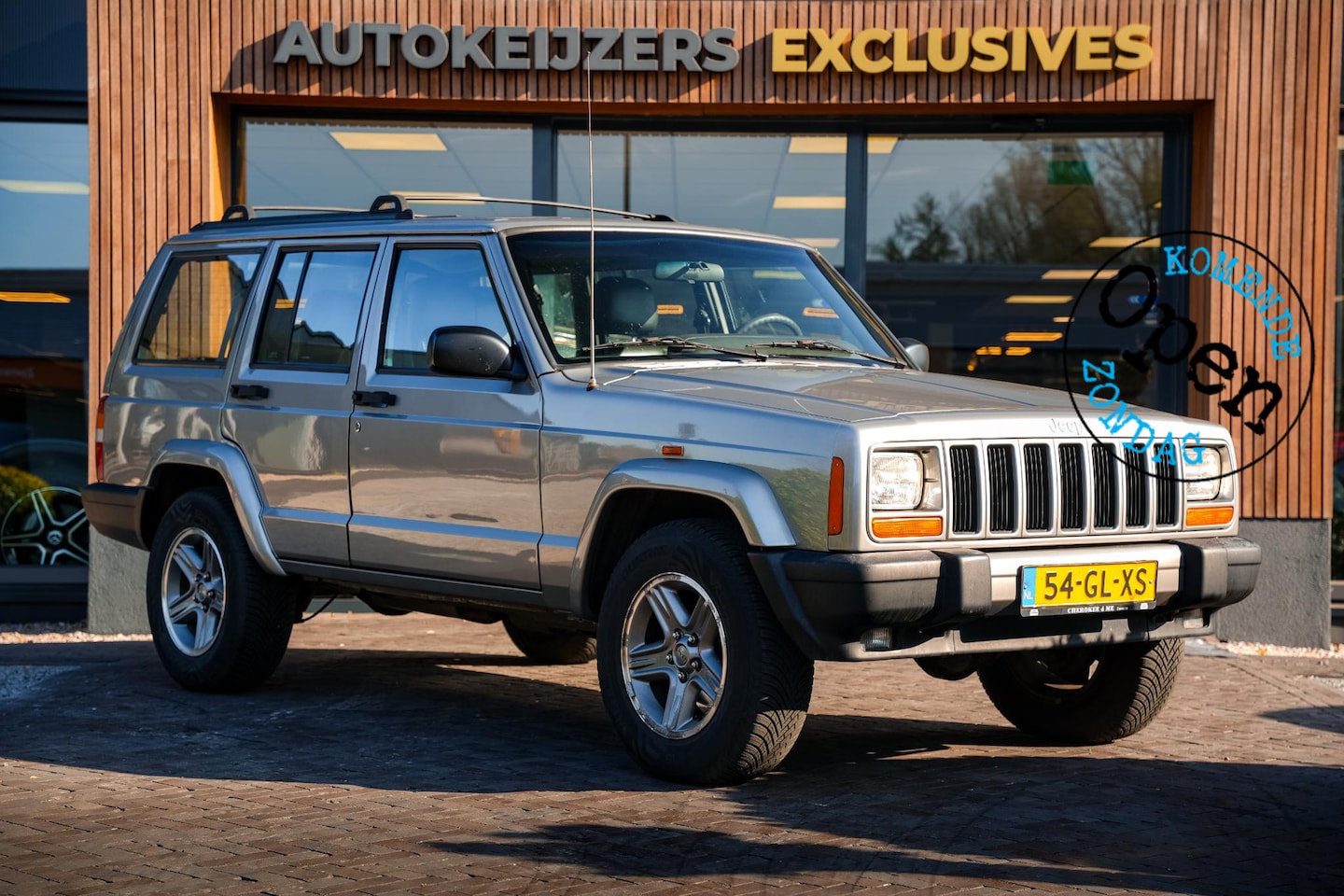 Jeep Cherokee - 4.0i 60th Anniversary XJ Cruise Stoelverw. Leer 4X4 Sperdifferentieel Trekhaak Youngtimer! - AutoWereld.nl