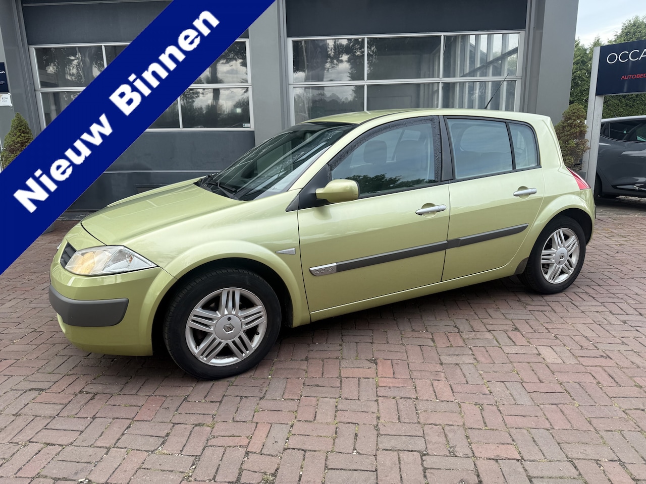 Renault Mégane - 2.0-16V Privilège Luxe Bj 2003 Km 148.214 nu 950,- - AutoWereld.nl