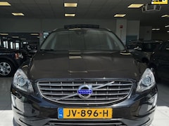 Volvo XC60 - 2.0 T5 FWD R-Design/Panoramadak/Camera/Navi/Leder/Dealer onderhouden