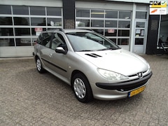 Peugeot 206 - 1.4 Air-line Airco trekhaak
