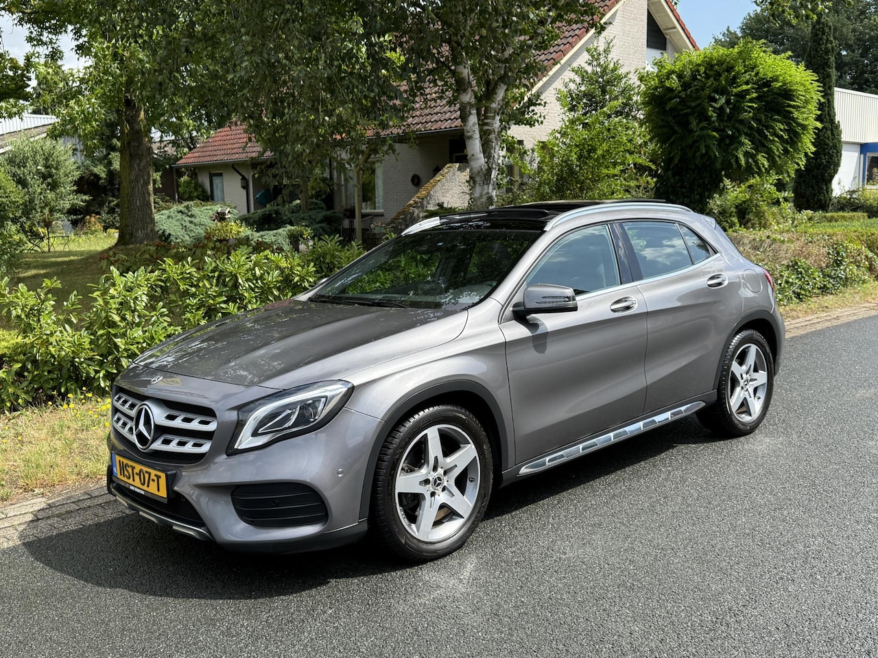 Mercedes-Benz GLA-Klasse - 250 AMG 211PK Automaat•Pano•Trekhaak - AutoWereld.nl