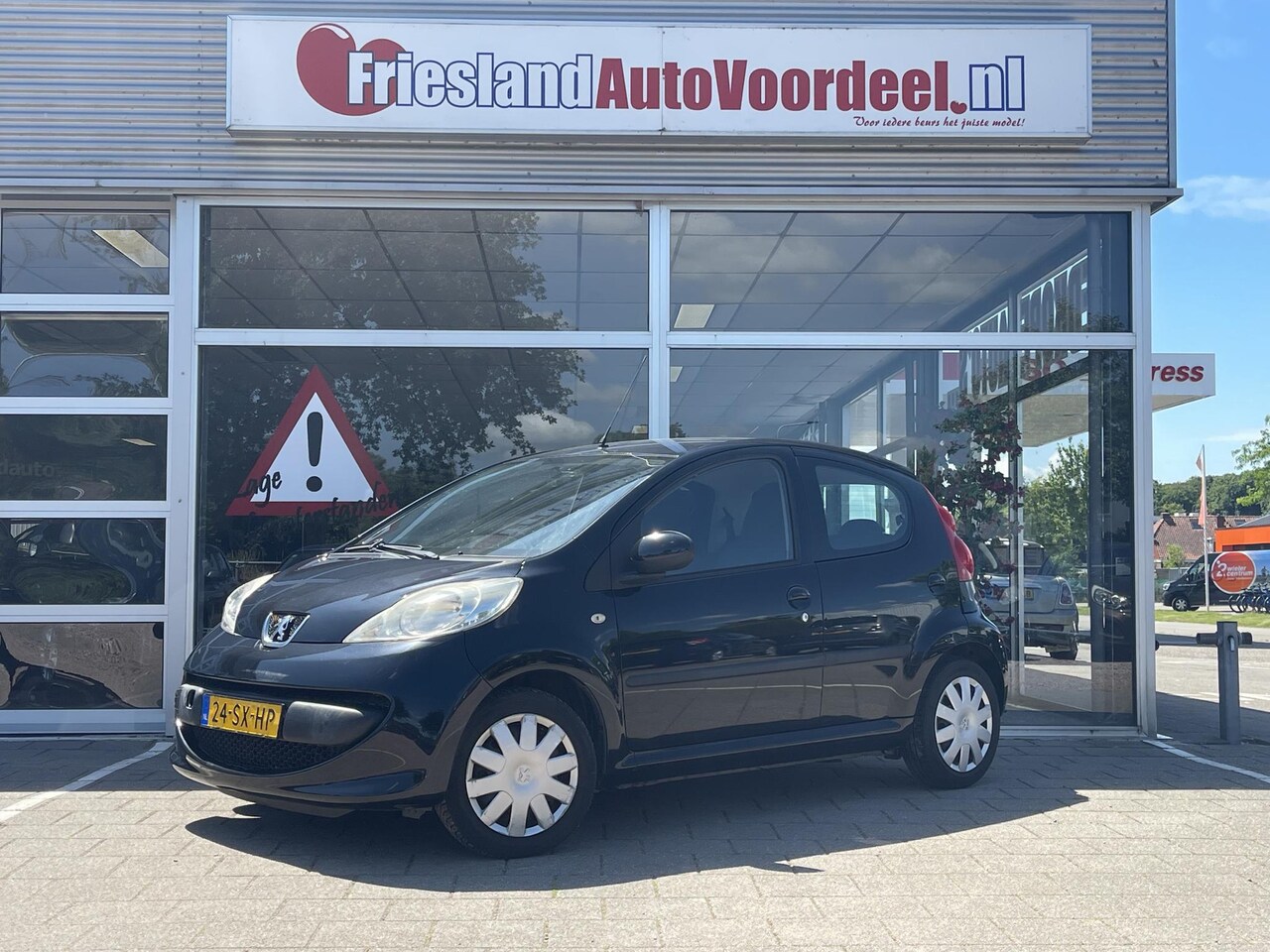 Peugeot 107 - 1.0-12V XS /5 drs/ centrale vergrendeling/1e eigenaar/APK 06-2026/ - AutoWereld.nl