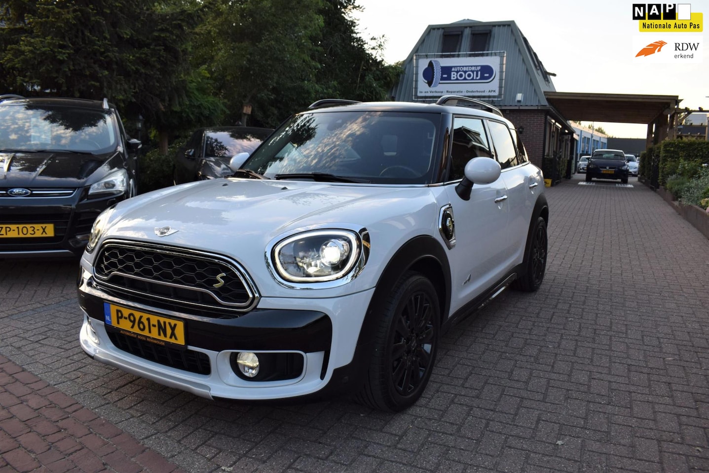 MINI Countryman - Mini 2.0 Cooper S E ALL4 Chili/HYBRID/AUTOM/NAVI/CRUISE/CAMERA/PDC V+A/XENON/BLUETOOTH/LMW - AutoWereld.nl
