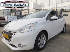 Peugeot 208 - 1.2 PureTech Style 5 drs automaat nl-auto , airco, cr ontrol, lmv, getint etc