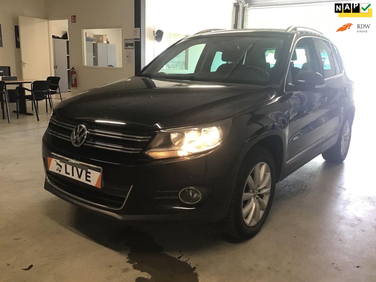 Volkswagen Tiguan - 1.4 TSI Sport&Style // 05-TPH-9 - AutoWereld.nl