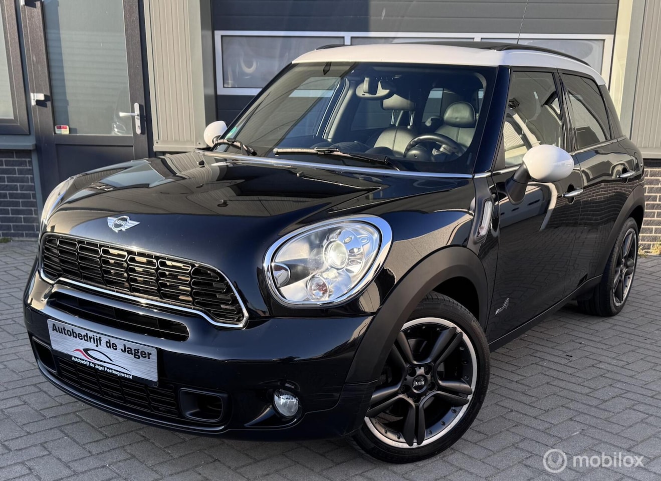 MINI Countryman - 1.6 Cooper S ALL4 / 1e EIG./ O. HIST/ PANO - AutoWereld.nl