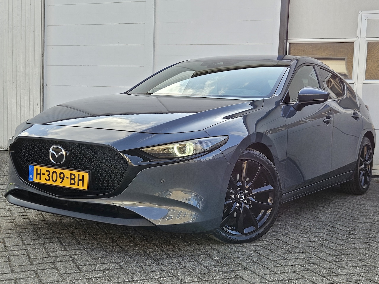 Mazda 3 - 2.0 e-SkyActiv-X M Hybrid 180 Luxury / Automaat! - AutoWereld.nl