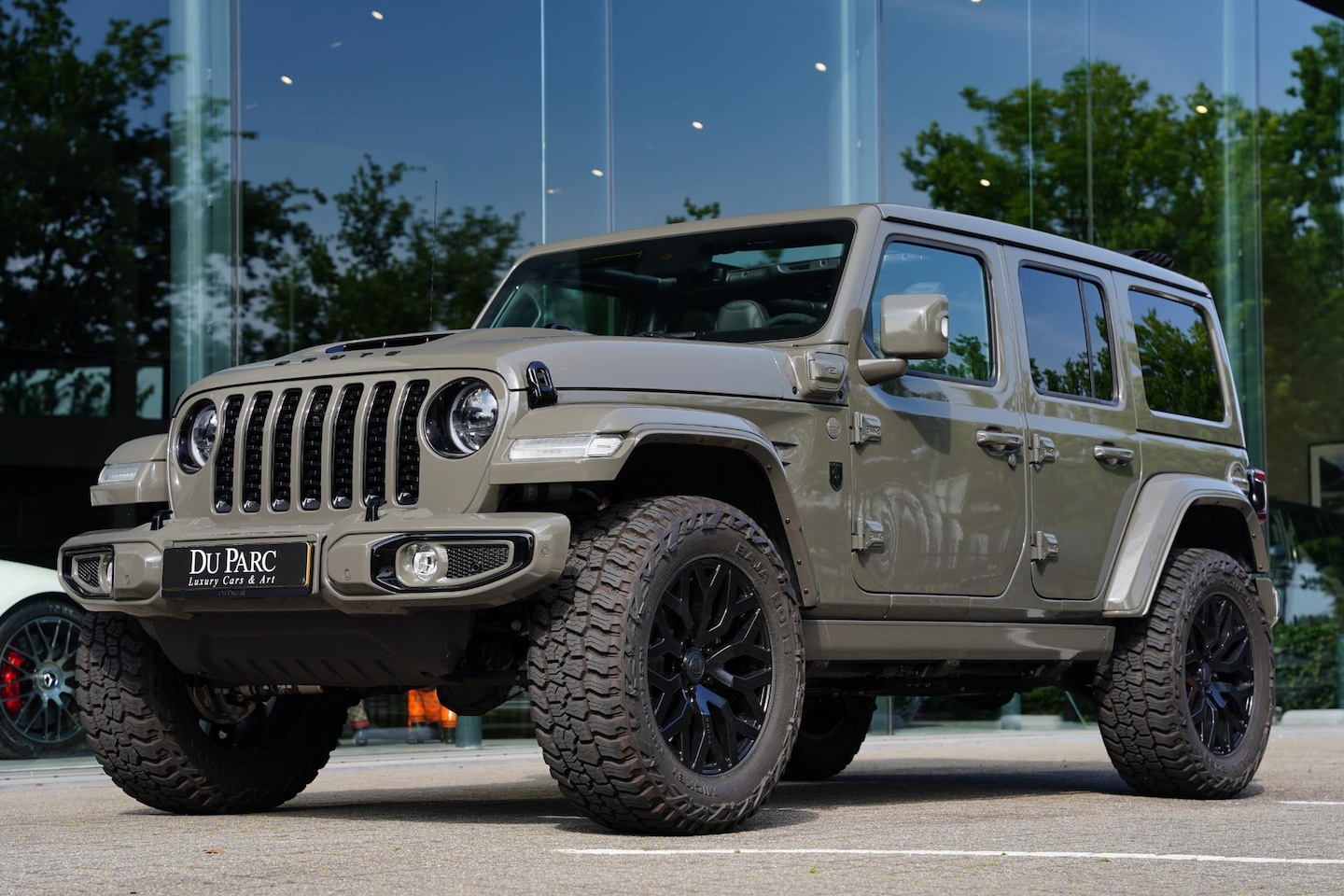 Jeep Wrangler Unlimited - BRUTE 4xe 380 Rubicon Performance Pack Skyview - AutoWereld.nl