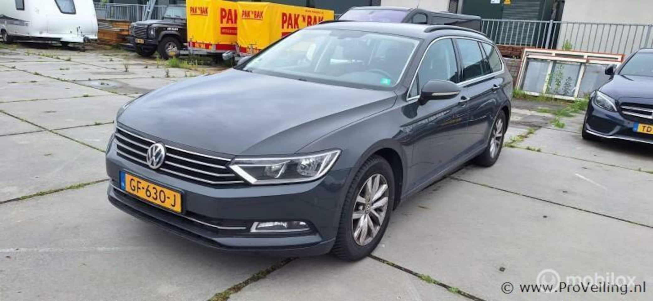 Volkswagen Passat Variant - 1.6 TDI Comfortline 1.6 TDI Comfortline - AutoWereld.nl