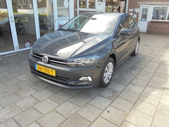 Volkswagen Polo - 1.0 MPI Comfortline Business Navigatiesysteem, Parkeerassistentie, Airconditioning, Trekha