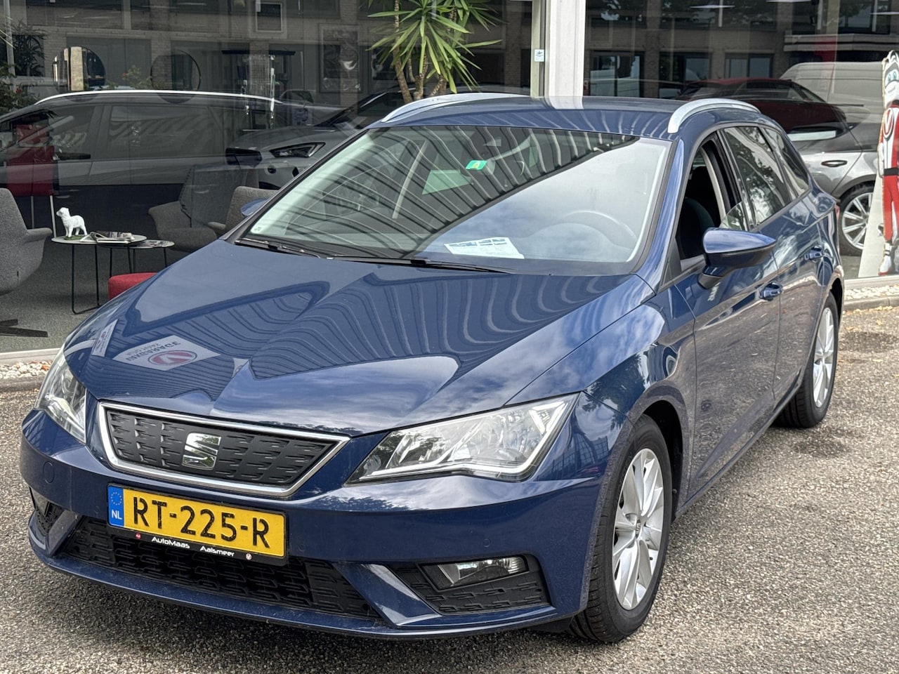Seat Leon Sportstourer - 1.0 EcoTSI 115PK DSG-7 Style Business Intense - AutoWereld.nl