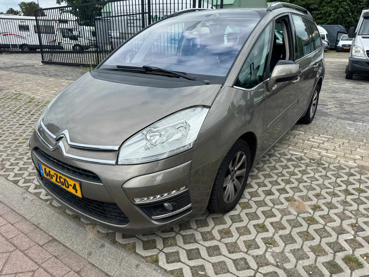 Citroën Grand C4 Picasso - 1.6 THP Selection EGS 7P - AutoWereld.nl