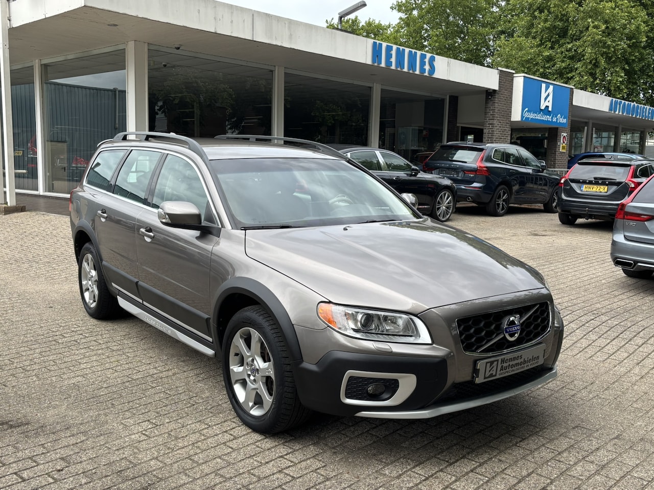 Volvo XC70 - 3.2 AWD Summum Bluetooth BTW voordeel €350,- - AutoWereld.nl