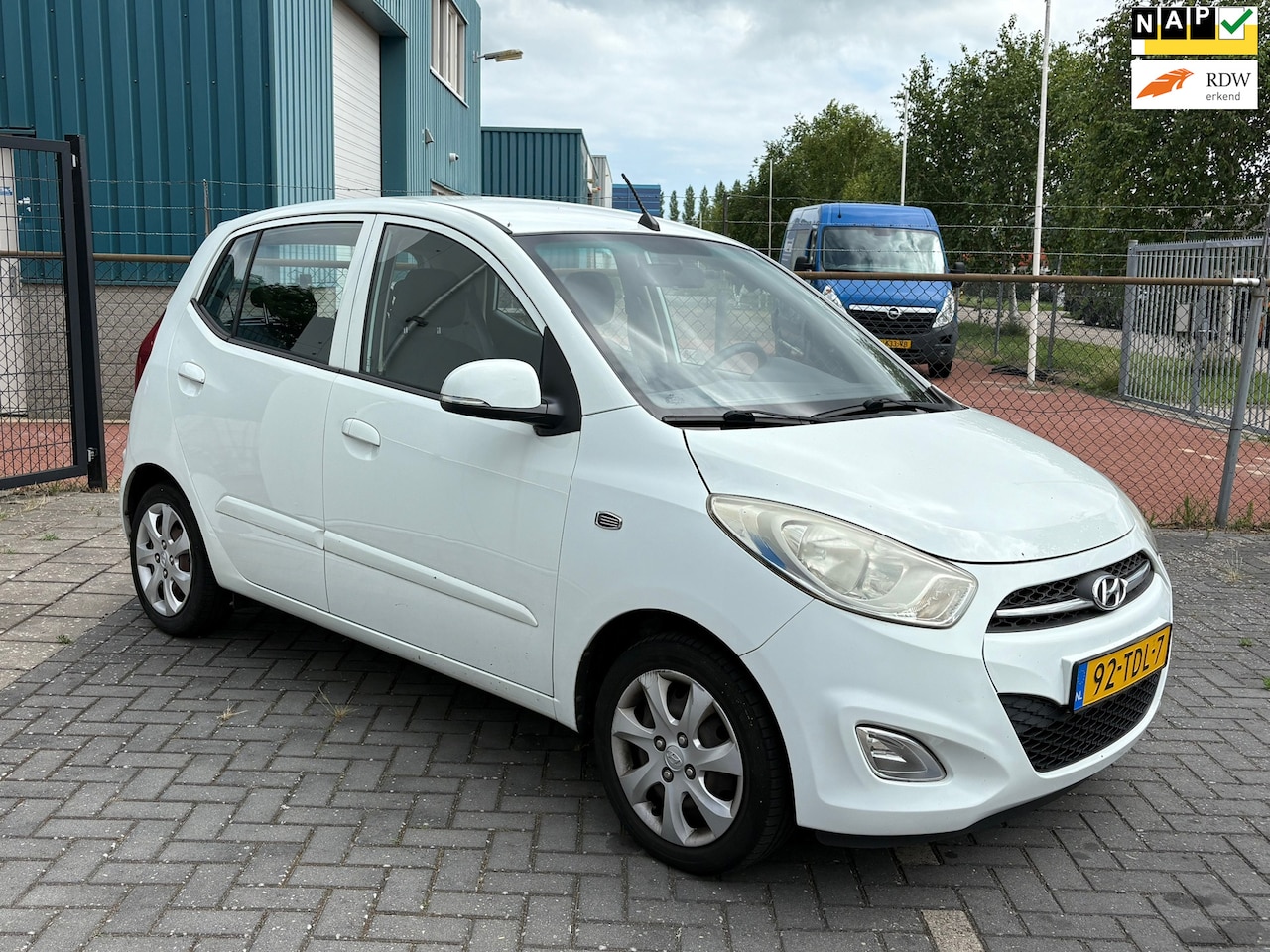 Hyundai i10 - 1.1 i-Motion Cool/Airco/Apk/NL/Mooie Auto - AutoWereld.nl