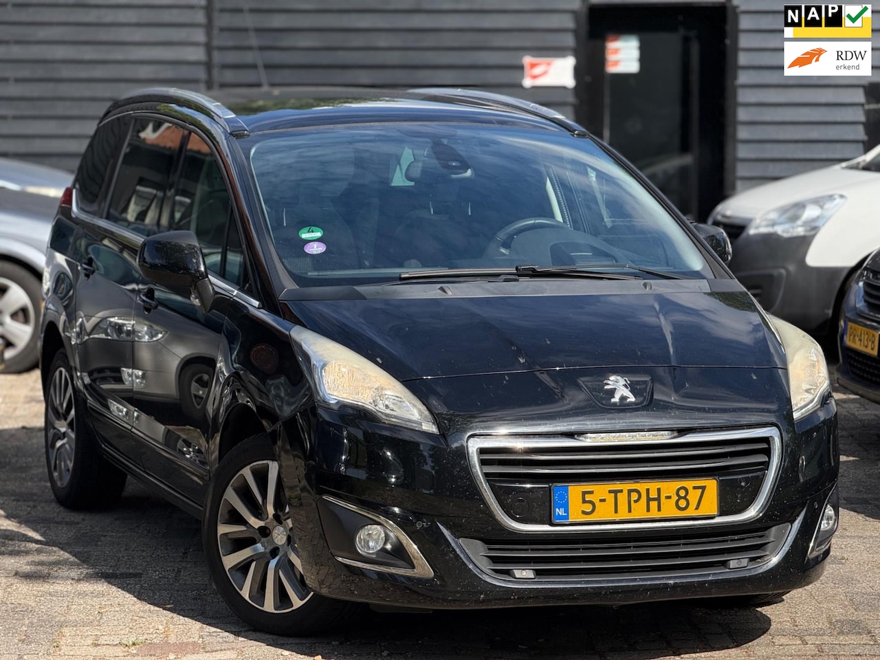 Peugeot 5008 - 1.6|7 persoons|Pano|Airco|Navi - AutoWereld.nl