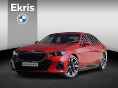 BMW i5 - Sedan eDrive40 | M Sportpakket Pro | Driving Assistant Plus | Getint Glas | Harman Kardon