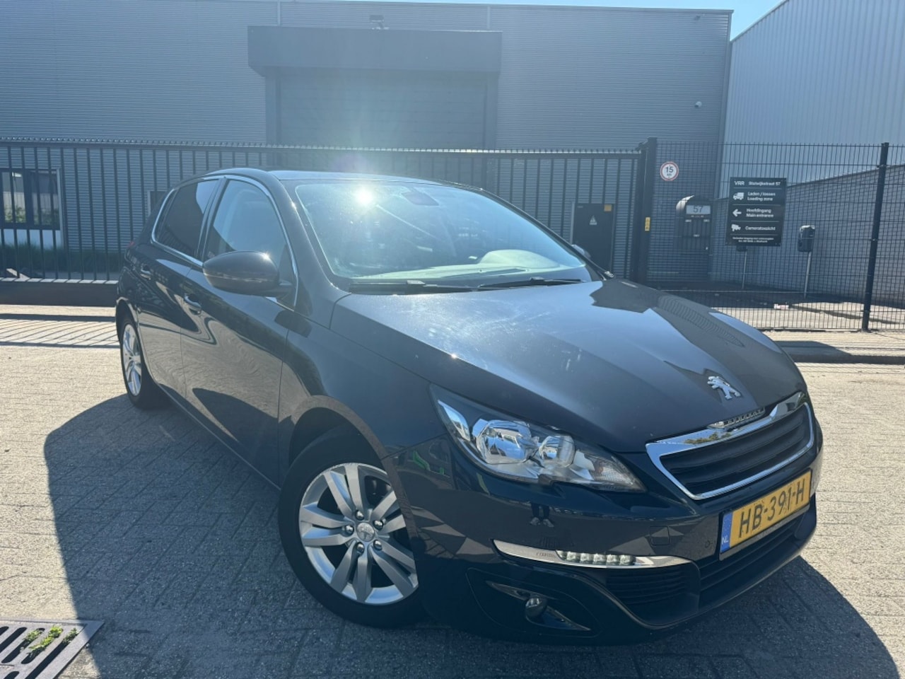 Peugeot 308 - 1.6 BlueHDi Panorama|Navigatie 2015 - AutoWereld.nl
