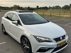 Seat Leon ST - 1.4 EcoTSI FR Business Intense Pano dak - Donkere hemel - Alcantara