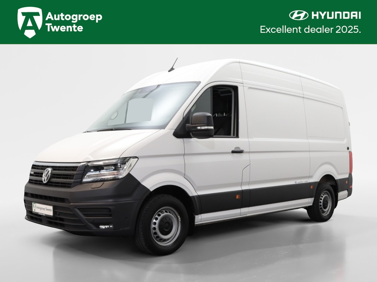 Volkswagen Crafter - e-Crafter L3H3 36kWh | Navigatie | Vooruit verwarming | DAB | - AutoWereld.nl