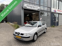 SEAT Cordoba - 1.4-16V Signo 1e eigenaar Nieuwe APK NAP Logisch