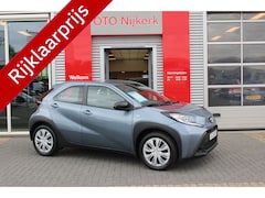 Toyota Aygo X - 1.0 VVT-i S-CVT Play met trekhaak(NL auto)