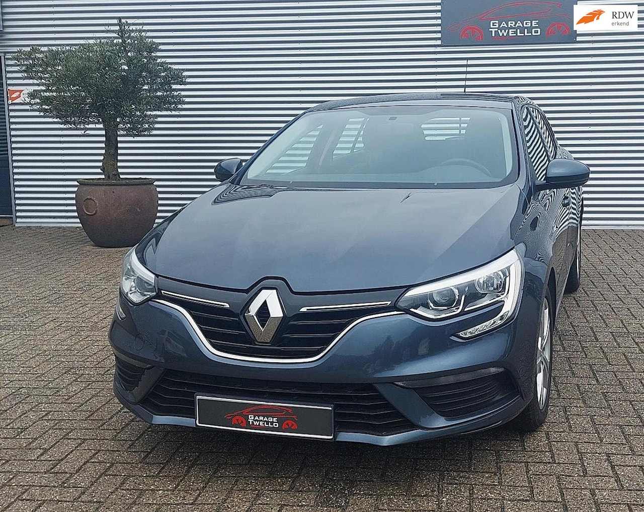 Renault Mégane Estate - 1.2 TCe Life cruise control, airco, lichtmetalen velgen, All seasons banden, - AutoWereld.nl