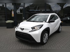 Toyota Aygo X - 1.0 VVT-i MT Play *BTW auto* *Nieuwe auto