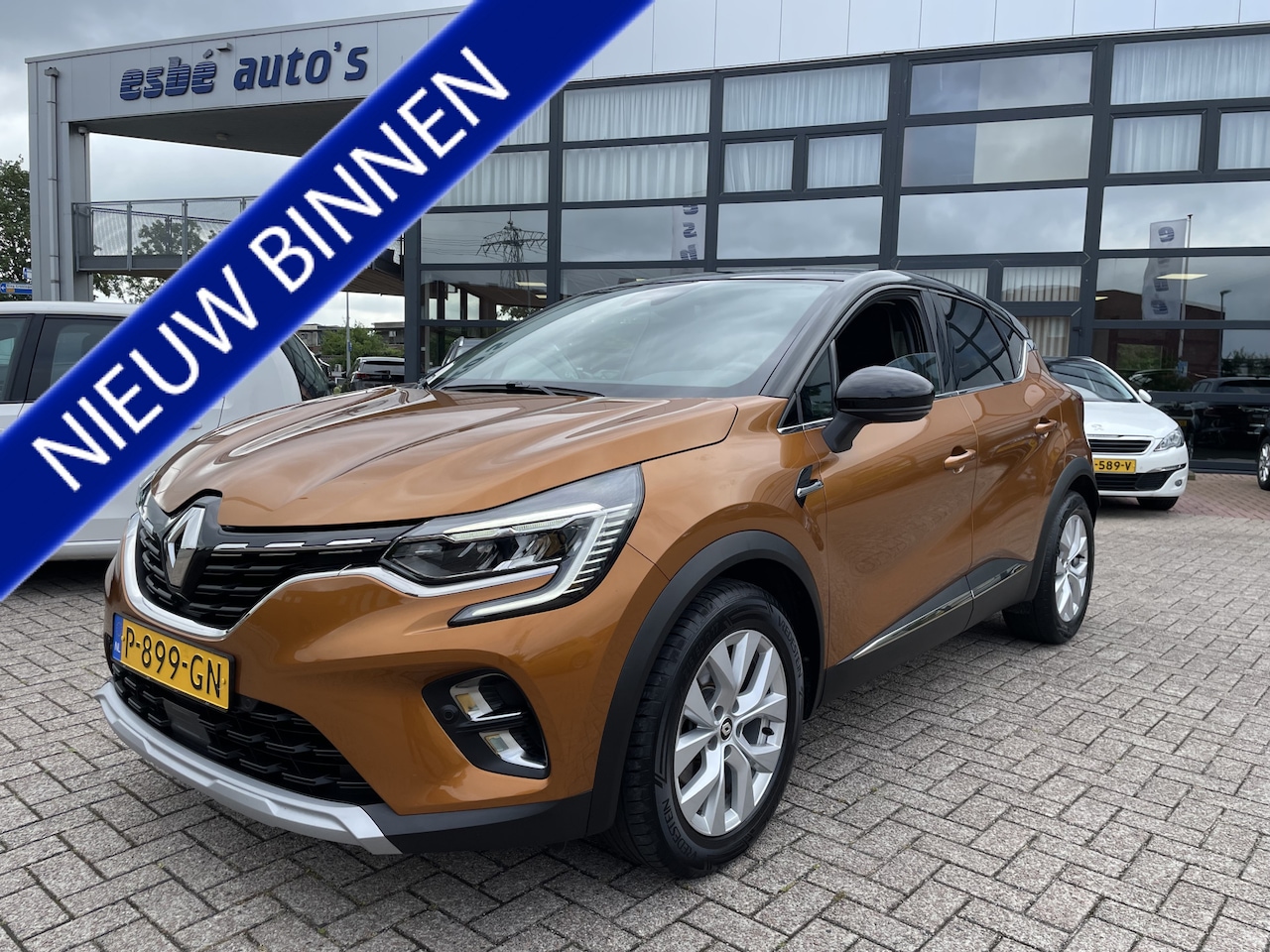 Renault Captur - 1.6 E-Tech Hybrid 145 Automaat Intens Navigatie Camera Clima + Cruise Control Lmv Dab Carp - AutoWereld.nl