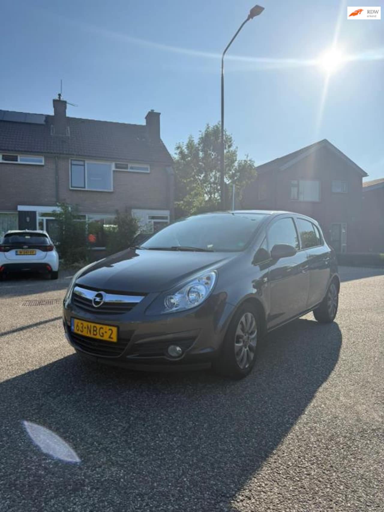 Opel Corsa - 1.4-16V '111' Edition Full Option - AutoWereld.nl