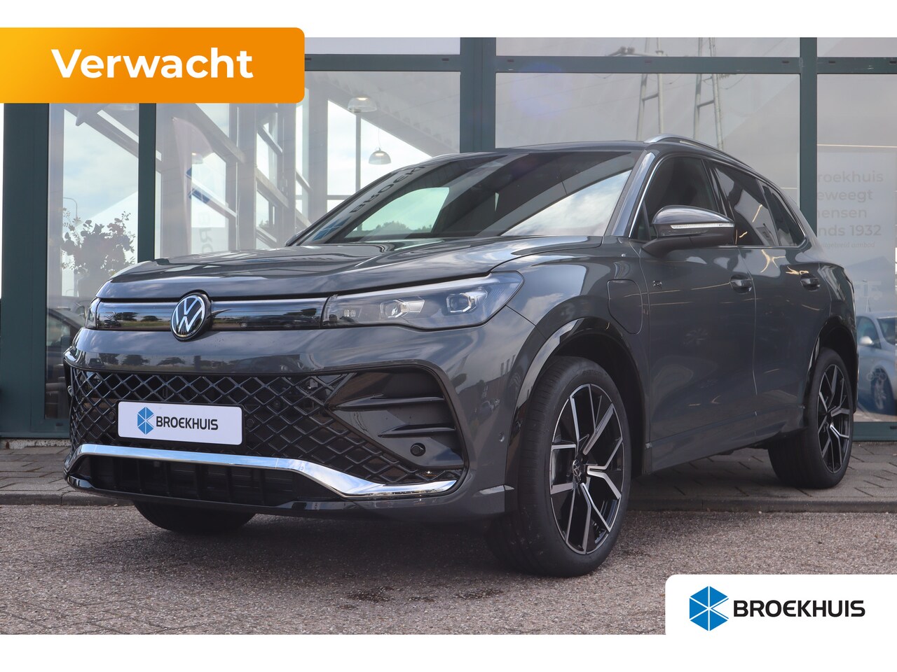 Volkswagen Tiguan - R-Line Edition - eHybrid | 'App-Connect' draadloze smartphone integratie | Automatische af - AutoWereld.nl