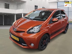 Toyota Aygo - 1.0 VVT-i Dynamic Orange/nw ketting incl waterpomp/toponderhouden/boekjez/3xsleutels/airco