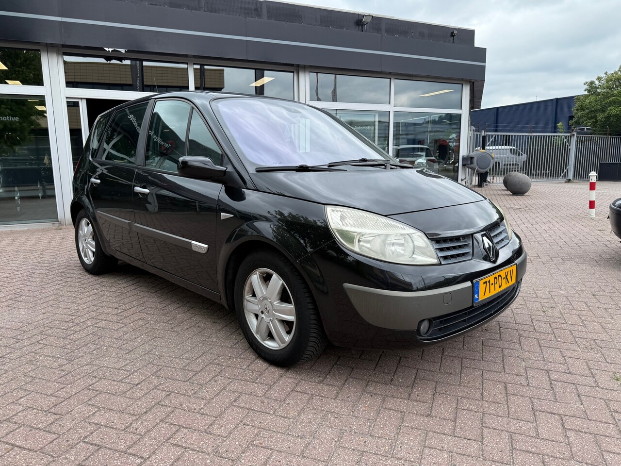 Renault Scénic - 2.0-16V Dynamique Luxe | AUTOMAAT | NIEUWE APK | TREKHAAK | - AutoWereld.nl