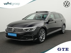 Volkswagen Passat Variant - 1.4 TSI 218 pk DSG PHEV GTE Business | Panoramadak | Leder | Navigatie Discover Pro | Rond